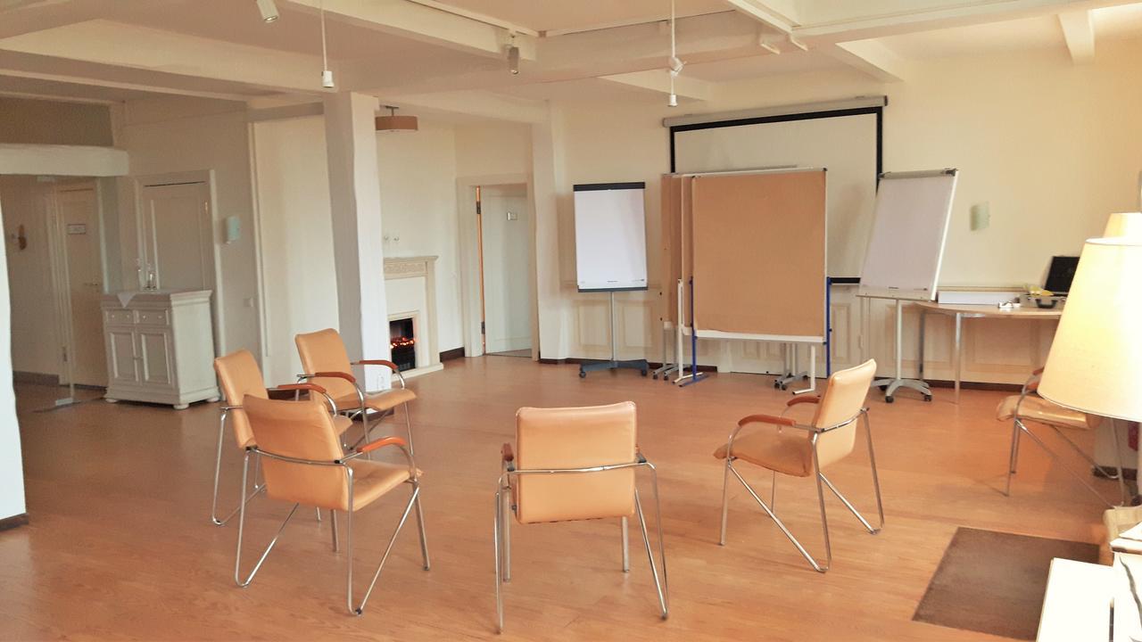 Landsitzhotel Und Seminarium Peterhof Hodorf 外观 照片