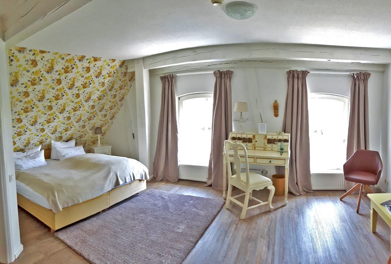 Landsitzhotel Und Seminarium Peterhof Hodorf 外观 照片